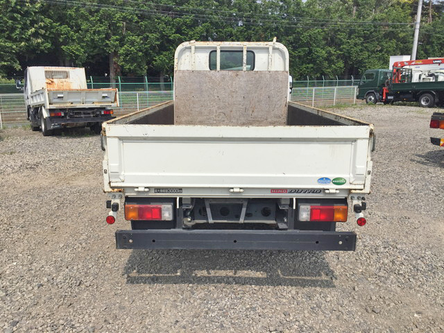 日野デュトロ平ボディ小型（2t・3t）[写真09]