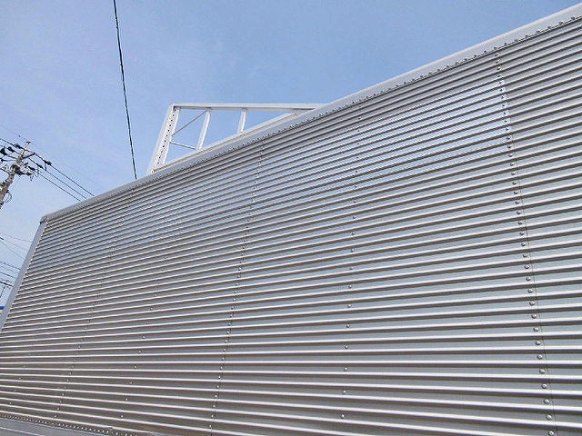 日野レンジャーアルミウイング中型（4t）[写真12]