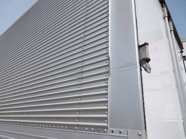 日野レンジャーアルミウイング中型（4t）[写真15]