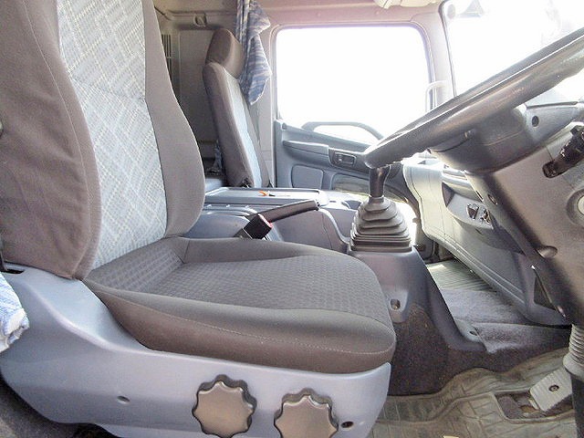 日野レンジャーアルミウイング中型（4t）[写真20]