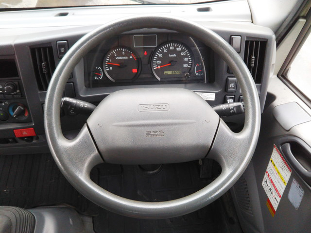 いすゞエルフクレーン3段小型（2t・3t）[写真36]