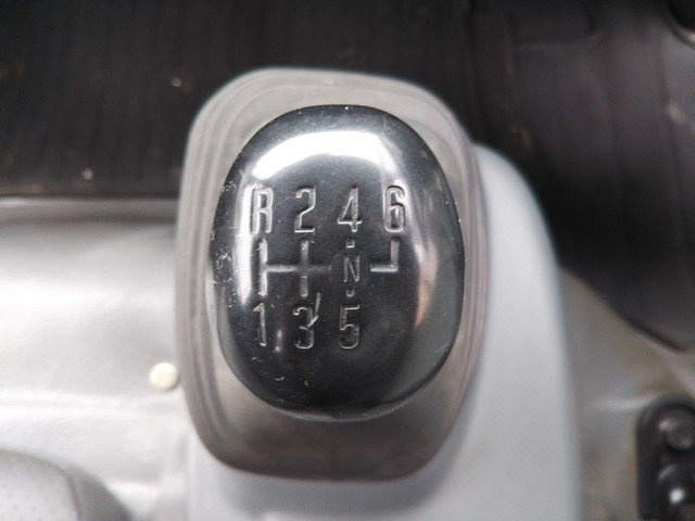 いすゞエルフクレーン3段小型（2t・3t）[写真37]