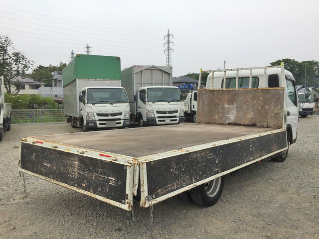 三菱ふそうキャンター平ボディ小型（2t・3t）[写真12]