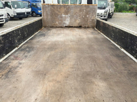 三菱ふそうキャンター平ボディ小型（2t・3t）[写真13]