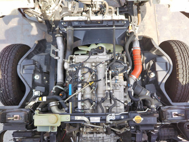 三菱ふそうキャンター平ボディ小型（2t・3t）[写真23]