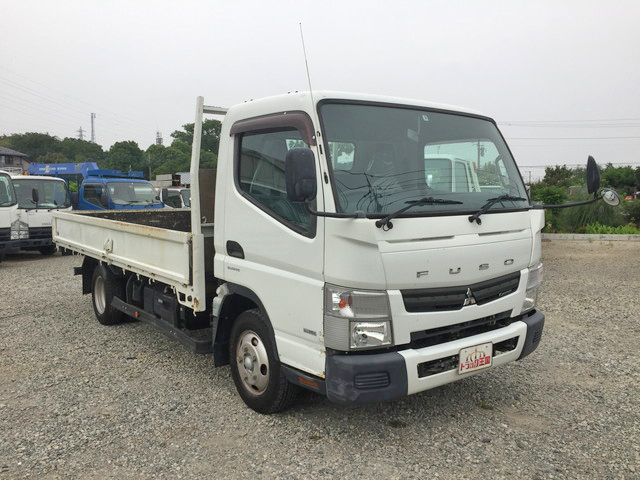 三菱ふそうキャンター平ボディ小型（2t・3t）[写真03]