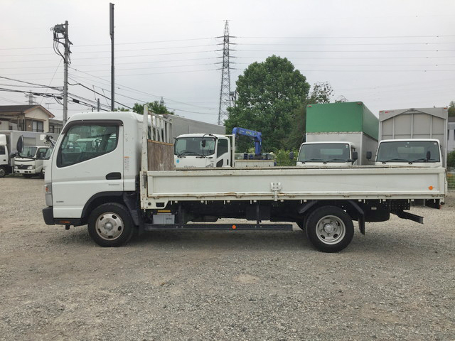 三菱ふそうキャンター平ボディ小型（2t・3t）[写真05]