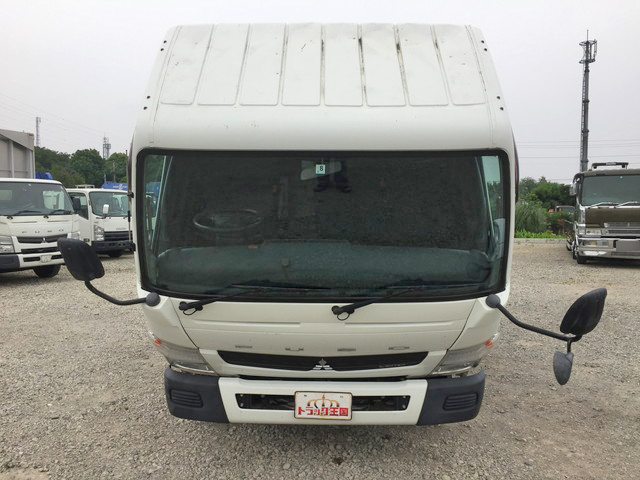 三菱ふそうキャンター平ボディ小型（2t・3t）[写真08]