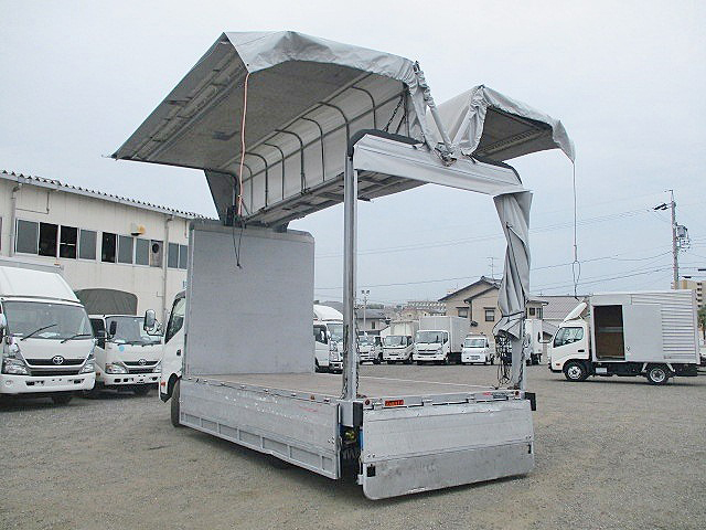 日野デュトロ幌ウイング小型（2t・3t）[写真10]