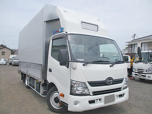 日野デュトロ幌ウイング小型（2t・3t）[写真03]