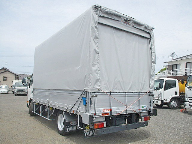 日野デュトロ幌ウイング小型（2t・3t）[写真04]