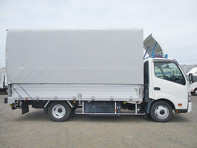 日野デュトロ幌ウイング小型（2t・3t）[写真05]