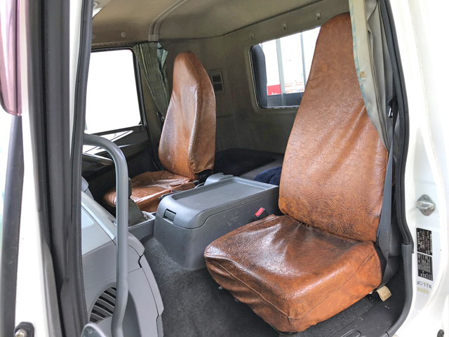 三菱ふそうファイターアルミブロック中型（4t）[写真30]