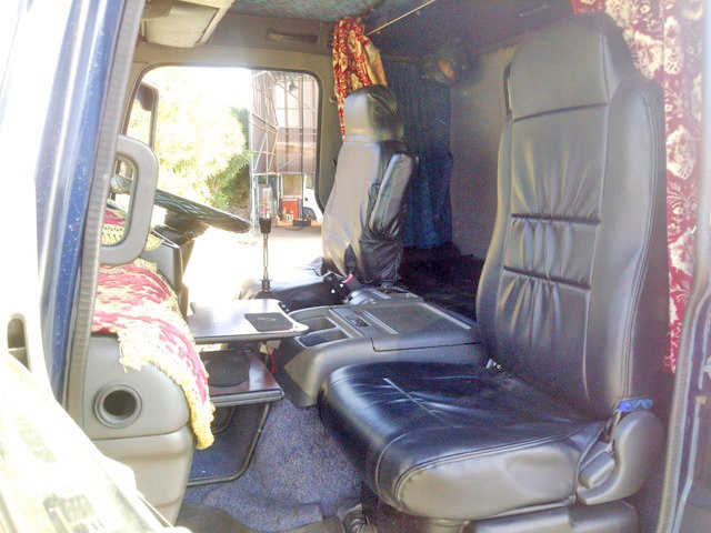 いすゞフォワードクレーン5段増トン（6t・8t）[写真27]