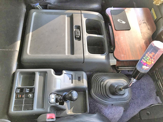 いすゞフォワードクレーン5段増トン（6t・8t）[写真34]