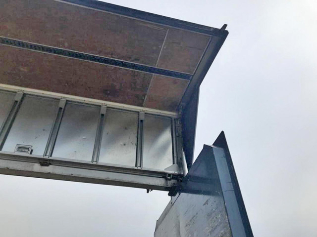 輸送機工業その他の車種ウイングトレーラー大型（10t）[写真25]