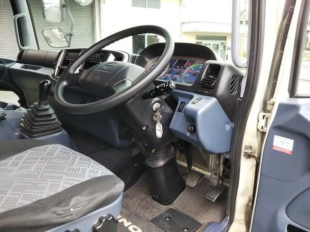 日野レンジャーユニック3段増トン（6t・8t）[写真32]