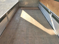 いすゞフォワードアルミウイング中型（4t）[写真11]