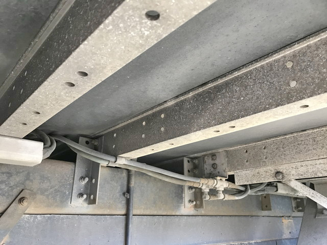 いすゞフォワードアルミウイング中型（4t）[写真25]