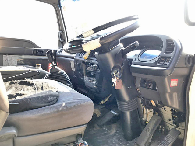 いすゞフォワードアルミウイング中型（4t）[写真33]