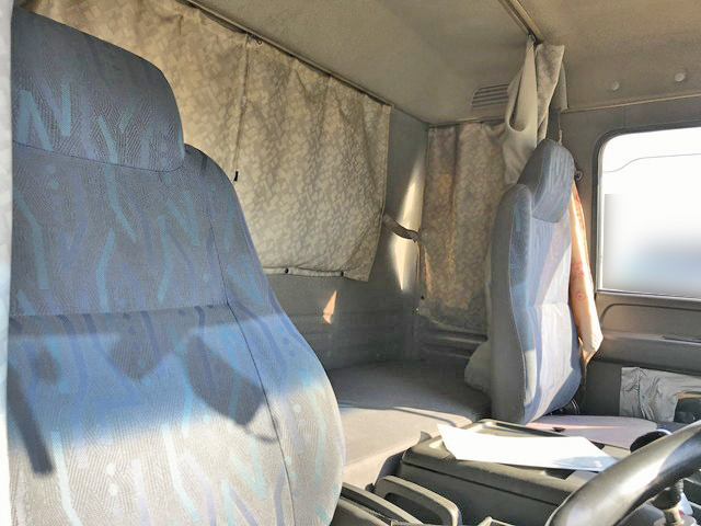 いすゞフォワードアルミウイング中型（4t）[写真34]