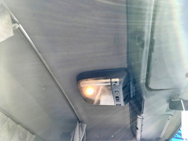 いすゞフォワードアルミウイング中型（4t）[写真35]