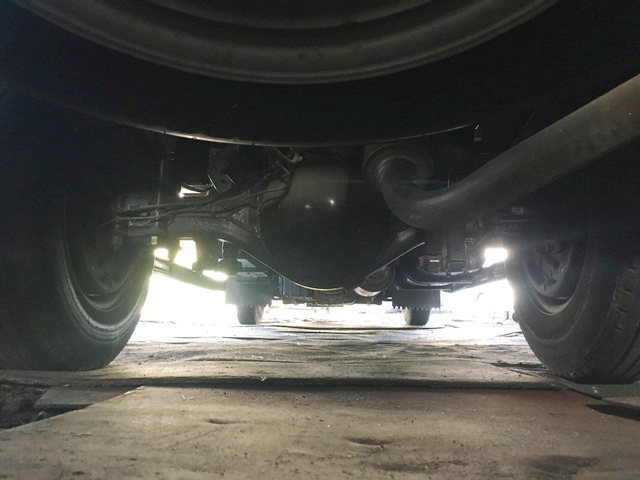 いすゞエルフ平ボディ小型（2t・3t）[写真11]