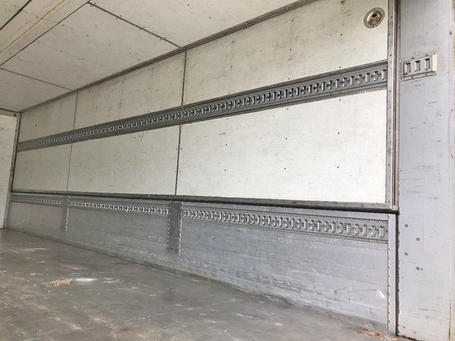 日野レンジャー冷蔵冷凍ウイング増トン（6t・8t）[写真11]