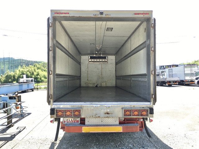 日野レンジャー冷蔵冷凍ウイング増トン（6t・8t）[写真09]