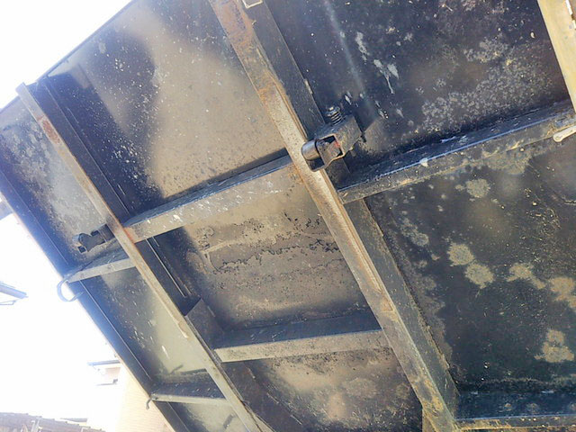 いすゞエルフダンプ小型（2t・3t）[写真12]