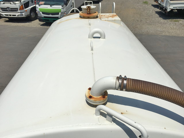 いすゞエルフ散水車小型（2t・3t）[写真11]