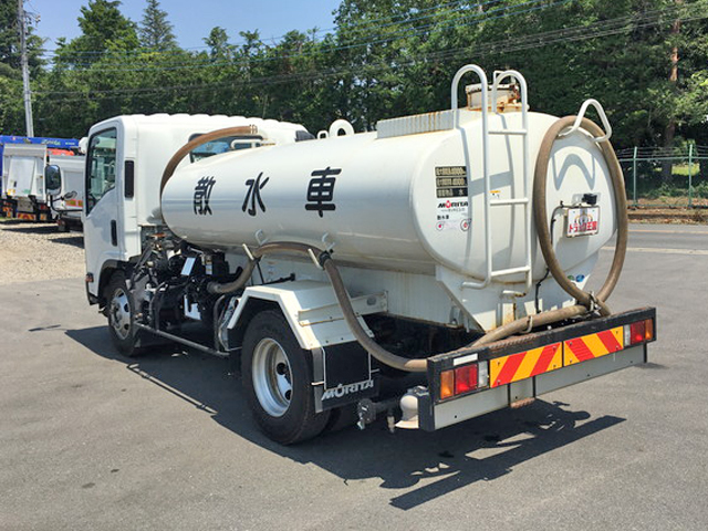 いすゞエルフ散水車小型（2t・3t）[写真04]