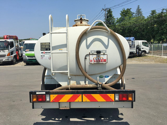 いすゞエルフ散水車小型（2t・3t）[写真09]