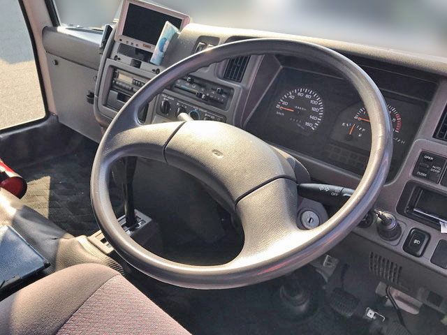 いすゞジャーニーマイクロバス[写真23]