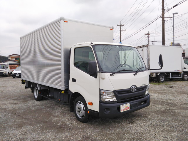 トヨタトヨエースアルミバン小型（2t・3t）[写真03]