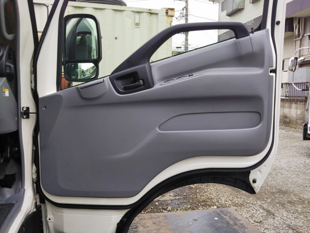 トヨタトヨエースアルミバン小型（2t・3t）[写真31]