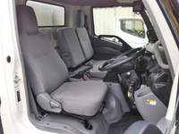 トヨタトヨエースアルミバン小型（2t・3t）[写真32]