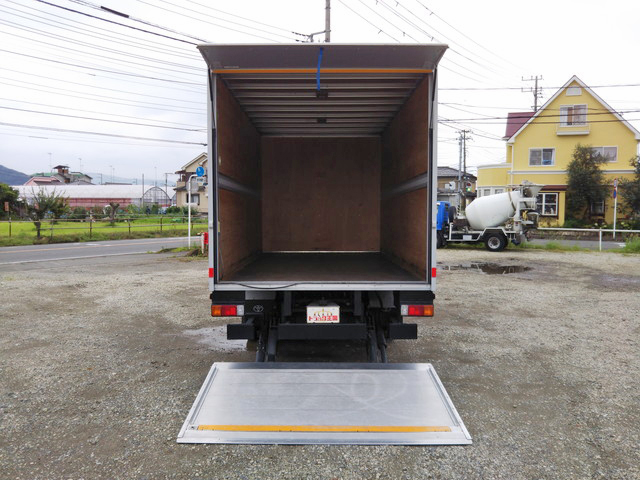 トヨタトヨエースアルミバン小型（2t・3t）[写真09]