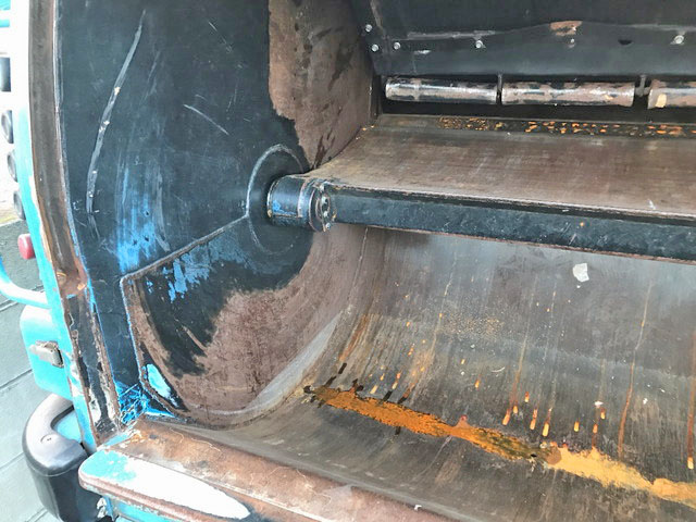 日野レンジャーパッカー車（塵芥車）中型（4t）[写真11]