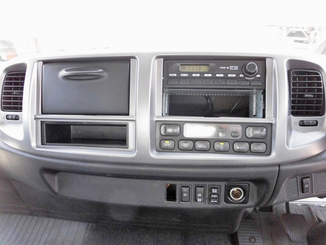 日野レンジャーアルミブロック中型（4t）[写真22]