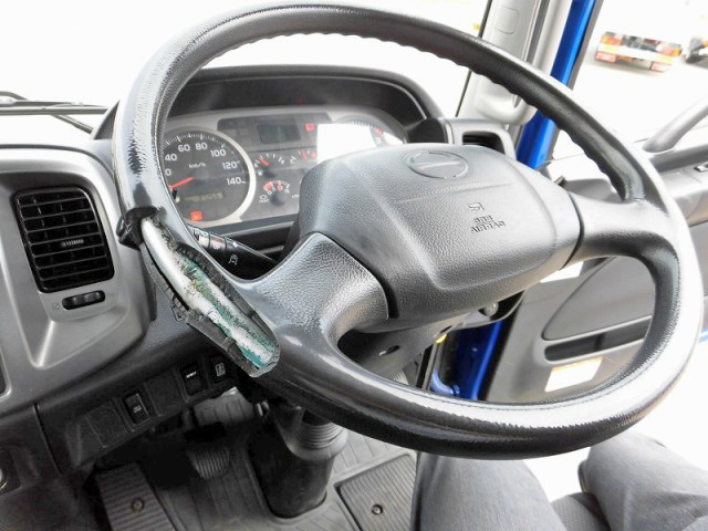 日野レンジャーアルミブロック中型（4t）[写真24]