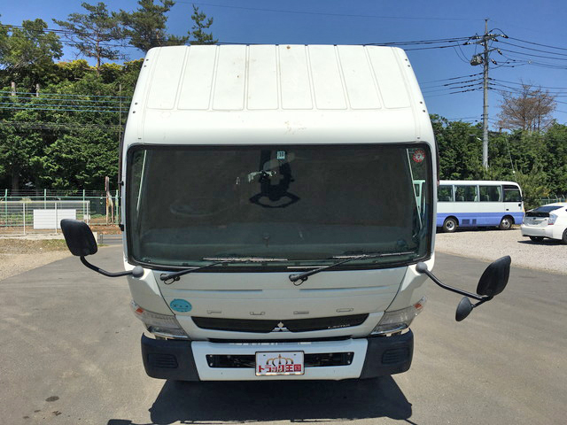 三菱ふそうキャンター平ボディ小型（2t・3t）[写真10]