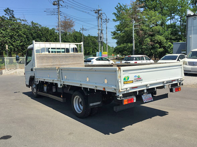 三菱ふそうキャンター平ボディ小型（2t・3t）[写真04]