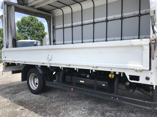 三菱ふそうキャンター幌ウイング小型（2t・3t）[写真21]