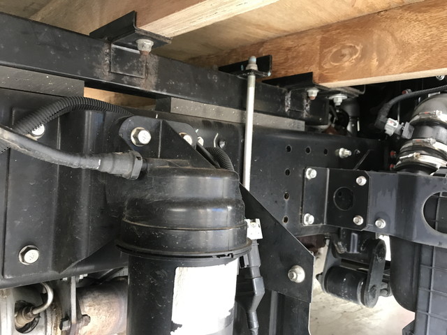 三菱ふそうキャンター幌ウイング小型（2t・3t）[写真25]