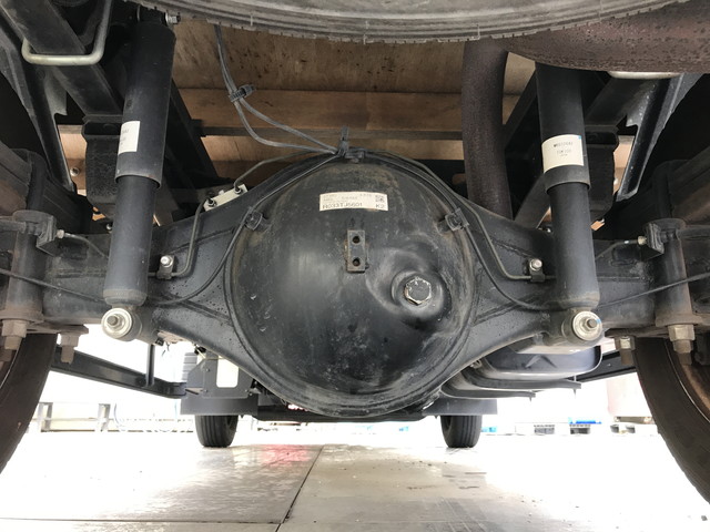 三菱ふそうキャンター幌ウイング小型（2t・3t）[写真28]