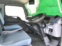 三菱ふそうキャンター幌ウイング小型（2t・3t）[写真33]