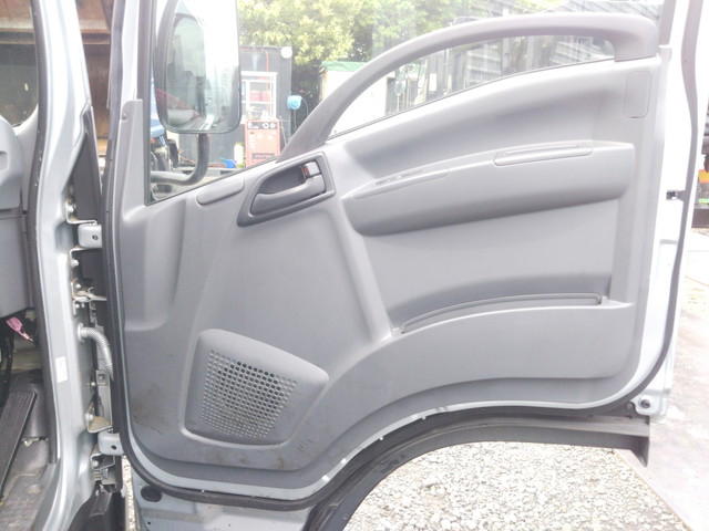 いすゞエルフアルミバン小型（2t・3t）[写真27]