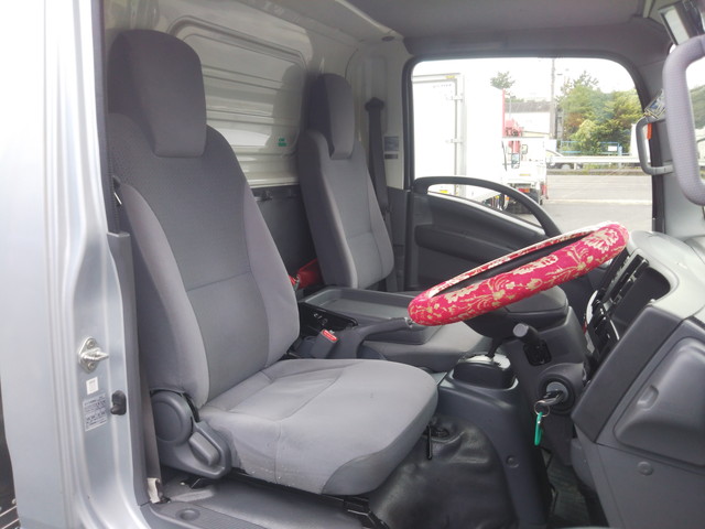 いすゞエルフアルミバン小型（2t・3t）[写真29]