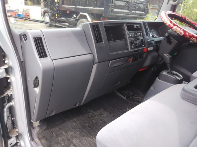 いすゞエルフアルミバン小型（2t・3t）[写真31]